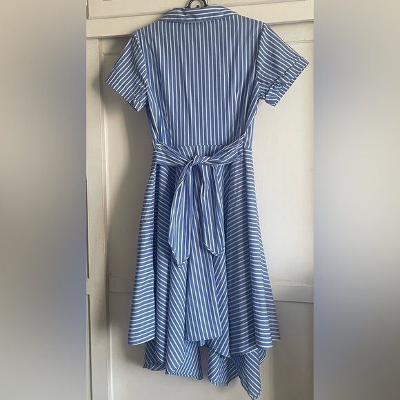 Ivy + Blu Striped Dress. Pre-Owned. - Picture 6 of 9